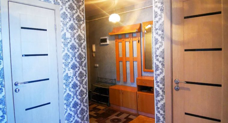 Продается двухкомнатная квартира в пос. Смидович в доме 2017 г. постройки