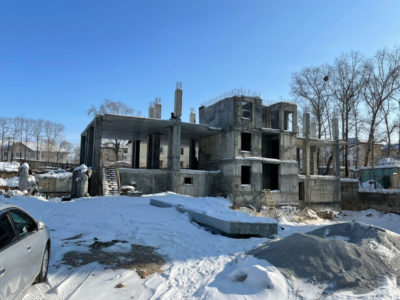 Строительство еще одного проблемного жилого комплекса возобновлено в Хабаровске