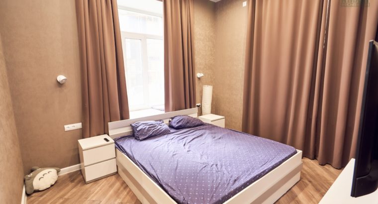 Продам 3-комнатную квартиру в ЦЕНТРЕ рядом с Набережной
