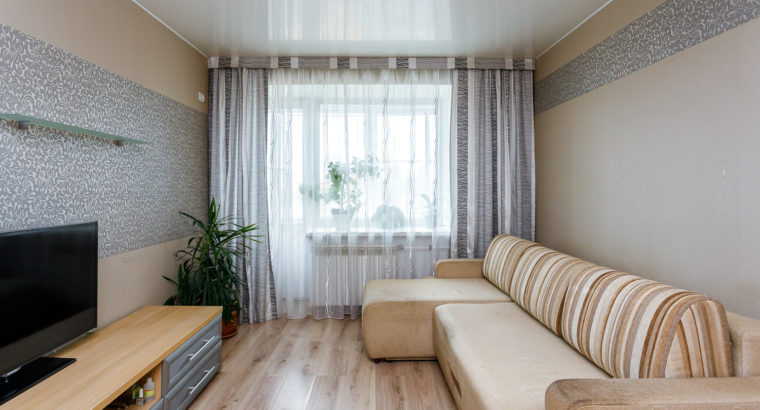 Продается двухкомнатная квартира в Центральном районе Хабаровска по пер. Облачный, 70